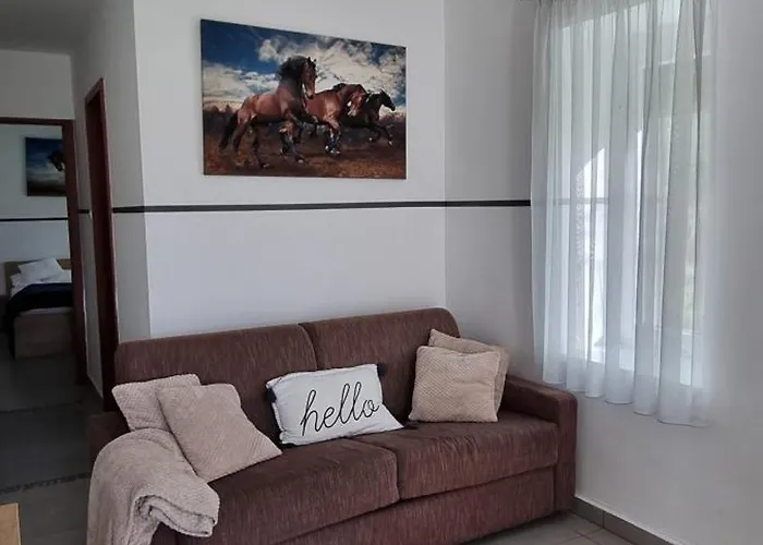 Hedervari Lovas Vendeghaz 3* Hédervár