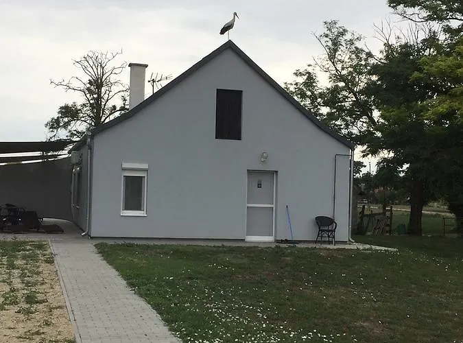 Pensjonat Hedervari Lovas Vendeghaz Hédervár